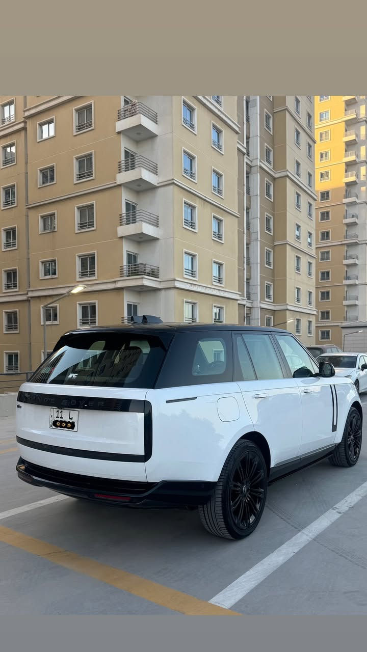 رانج روفر وكاله سردار 2024 داخل الضمان 
محرك V6 P400 فول مواصفات ماشيه 34
ترهم بيع او مراوس حسب القناعه ... 🍂

للاستفسار : ***********
ملاحضه سياره كفاله عامه من كلشي بيها فقط 
بارد بسيط بالصندوك واكو سونار بيها موجود
