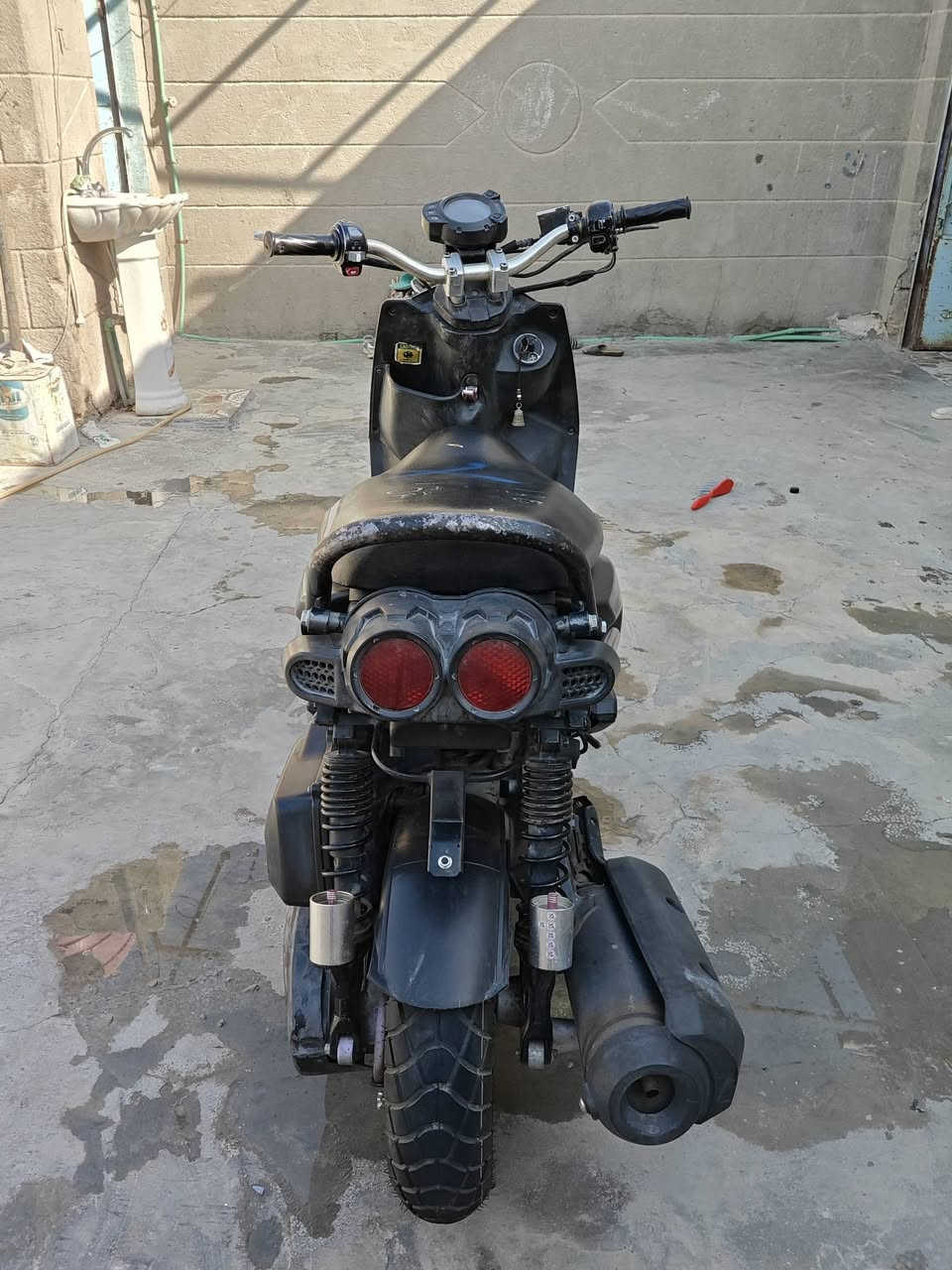 سلام عليكم
دراجه سكنس جبلي للبيع درجه مكفوله من طول لطول كهربائيات كله شغاله ودراجه صارله شهر من نازله من الرمبه بعدهي بتراب الشركه 
سعر 1350 وبيها مجال قليل 
الرقم واتساب***********
