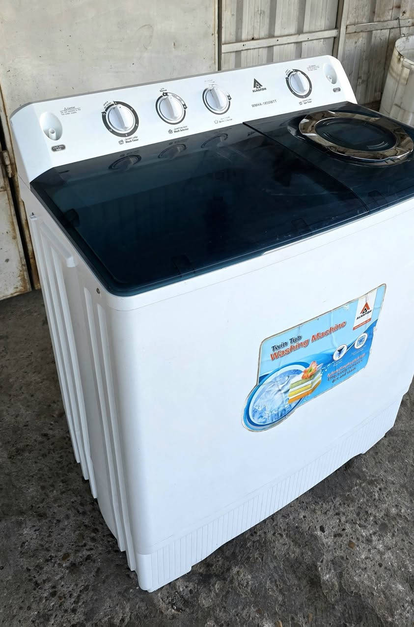 غسالة الحافظ 18 كيلو حوضين للبيع
نظيفة جداً (95٪) واستخدام قليل
ما داخلة تصليح وتغسل بطانيات
شغلها مضبوط 100٪
 السعر 140 ألف
📍 الدورة
📞 ***********
