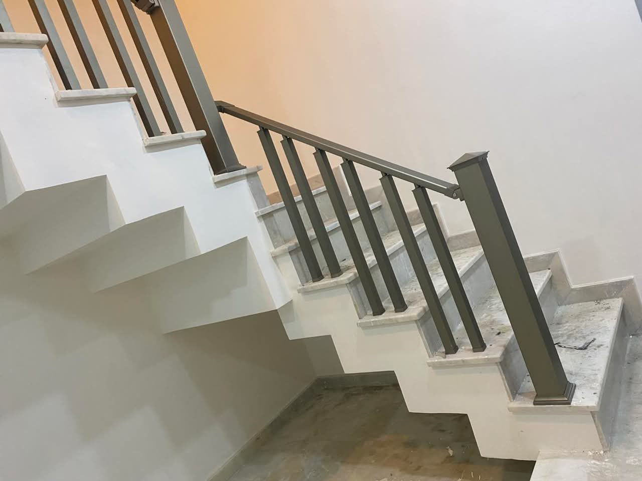 الأخوين لزجاج والمرايا والمحجرات التركيا ولبيبان bvs ويوجد لدينا اصباغ الشبابيك والأبواب
رقم الهاتف ***********

العنوان الدوره ابو دشير قرب أسواق الرحمن باداره ابو هاجر
