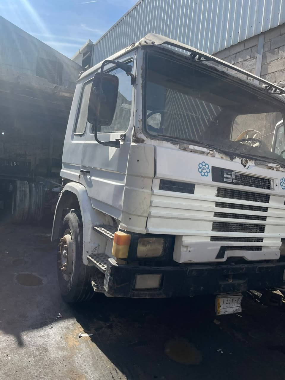 سياره  راس تريله موطله جانت تنكر ماي المكان البصرة الزبير رقمها بصرة الماني مكينه 112 ونص لا تبخر ولا تنقص سياره حلوه طخم تاير سبرنك ورا وكدام سياره حلوه للاستفسار
***********__***********
