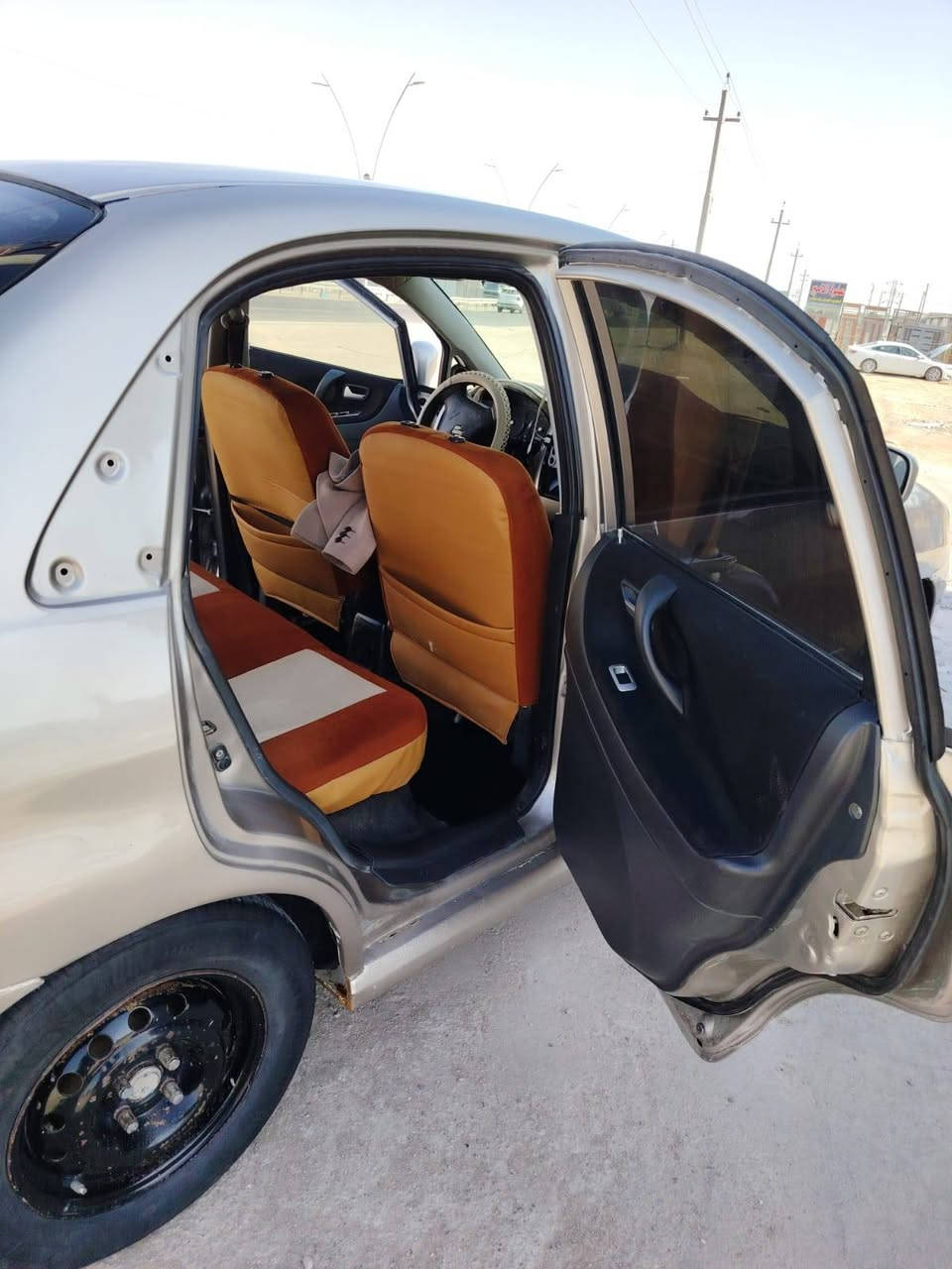 سازوكي ليانا مديا 2005سعره 55مكانه بصره تنومه جاهزه من كلشي*********** البصرة, العراق
