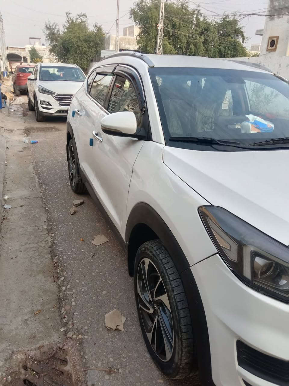 توسان للبيع موديل 20رقم أربيل جديد بسمي تحويل ثاني يومً  سياره جاهزه ماتصرف عليها الف دينار سونار موجود بلمنشور لتكلي شبيها مابيها شراي يتصل مكاني عماره ‭٠٧٨١ ٣٩١ ٨٩٦٠‬
