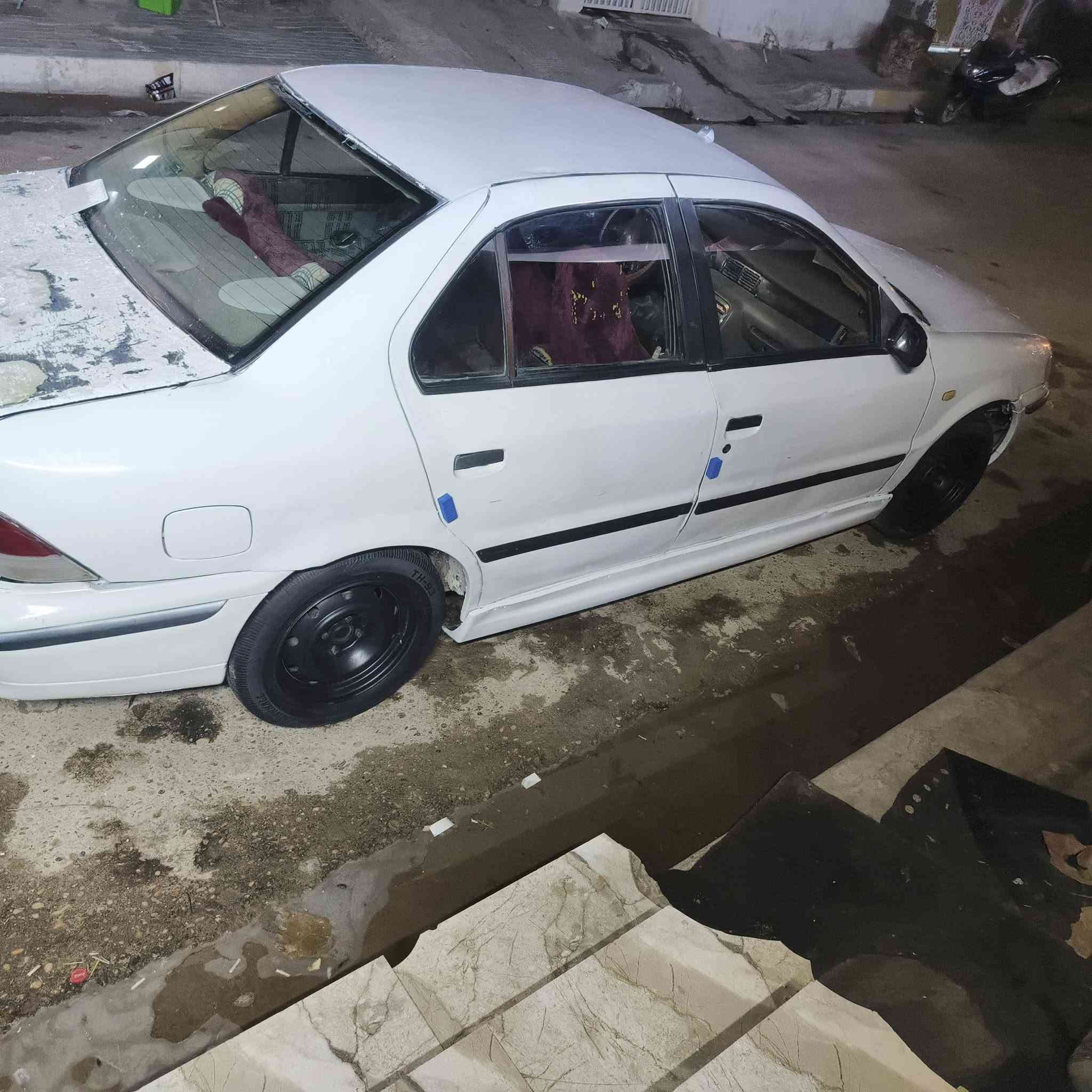 سمند البيع مكينه وكير مكفولات لقم مثنا مكانها ميسان ميمونه  موديل ٢٠١٠ وسنوايه تواه نفذت ابيع او مروس السعر ٢٦ ورقه وبيها مجال
