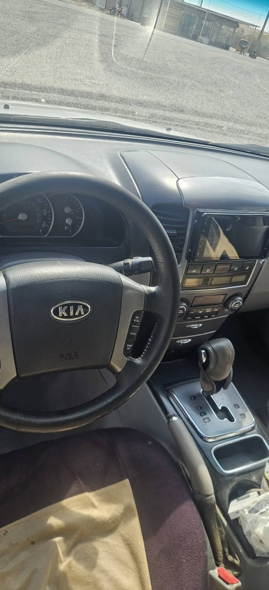 سورنتو  موديل  2007  رقمها  بغداد
السياره  مداور ثاني يوم  راعيها يمي
سياره  كامله  محرك ٦ سلندر    اكسل دفع مو درايم 
لونها مثل ما تشوفها بالصوره  السياره  خير من الله  مال جناي 
السعر ١١٠ $         ***********  الشراي يتصل. اليعامل  لا يتصل مكانها  الكوت
