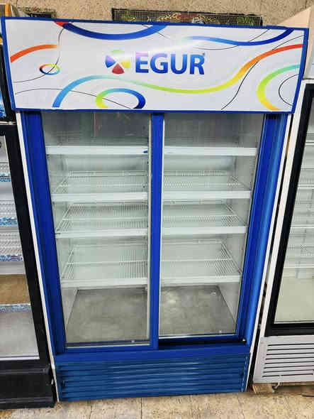 عارضات للبيع تركي 🇹🇷الاصلي  استعمال قليل كلش نضافه 💯 الشراي يتصل *********** مكاني بغداد
