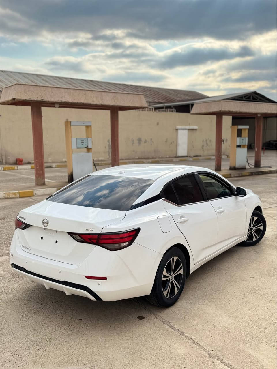 نيسان سينترا sv
موديل 2023
بجم كبس 
بدون ايرباگ 
سبخ /بس جملغ خلفي و شويي باب 
صياره كاتي دهووك 
ماصفات sv
گير و محرك بشرت 
سعر١٢٨$
*********** فايبر واتساپ دهوك, العراق
