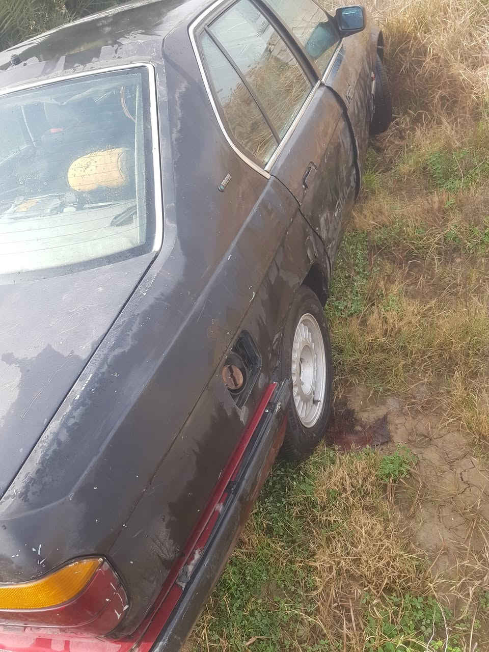 بي ام موديل 91 رقم ديالى نكليزي سنويه 35 كير ومحرك واكسن شاصي كفاله سياره كشرها مال تعمير يردالها ترتيب سعر ٢٨ورقه اتصاب متوفر وتساب ***********
