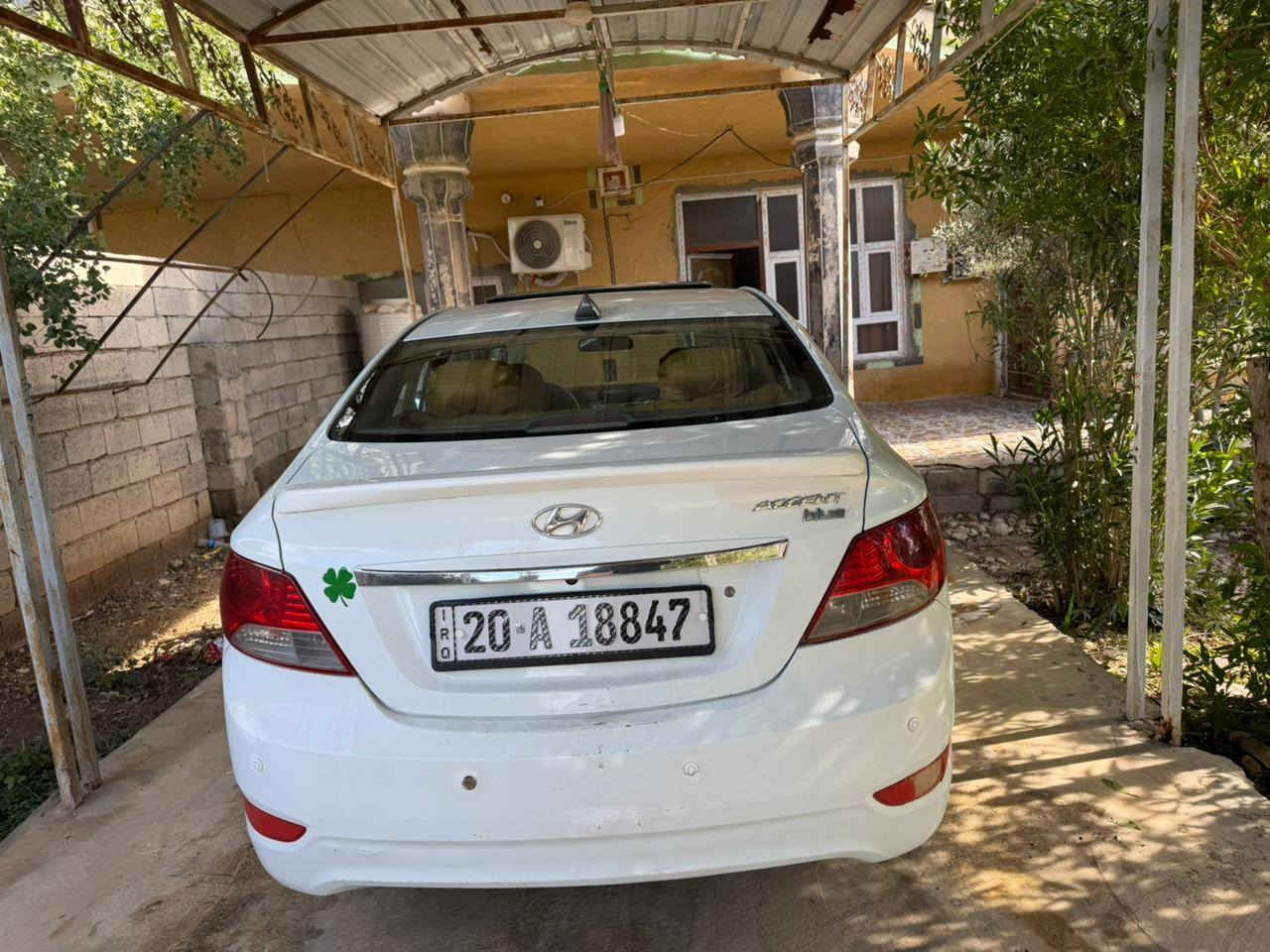 السلام عليكم للبيع أكسنت خليجي ٢٠١١ محرك ١٦٠٠ فتحه سيارة كلش حلوه وجاهزه رقم ديالى دولي تحويل مباشر السونار ويه الصور بيها قطعتين بدون دواخل خلاص بيع فقط السعر ٨٤ ورقه قفل ماكو هيج اسعار بالخليجي اتصل ع *********** ديالى بلدروز بعقوبة, ديالى
