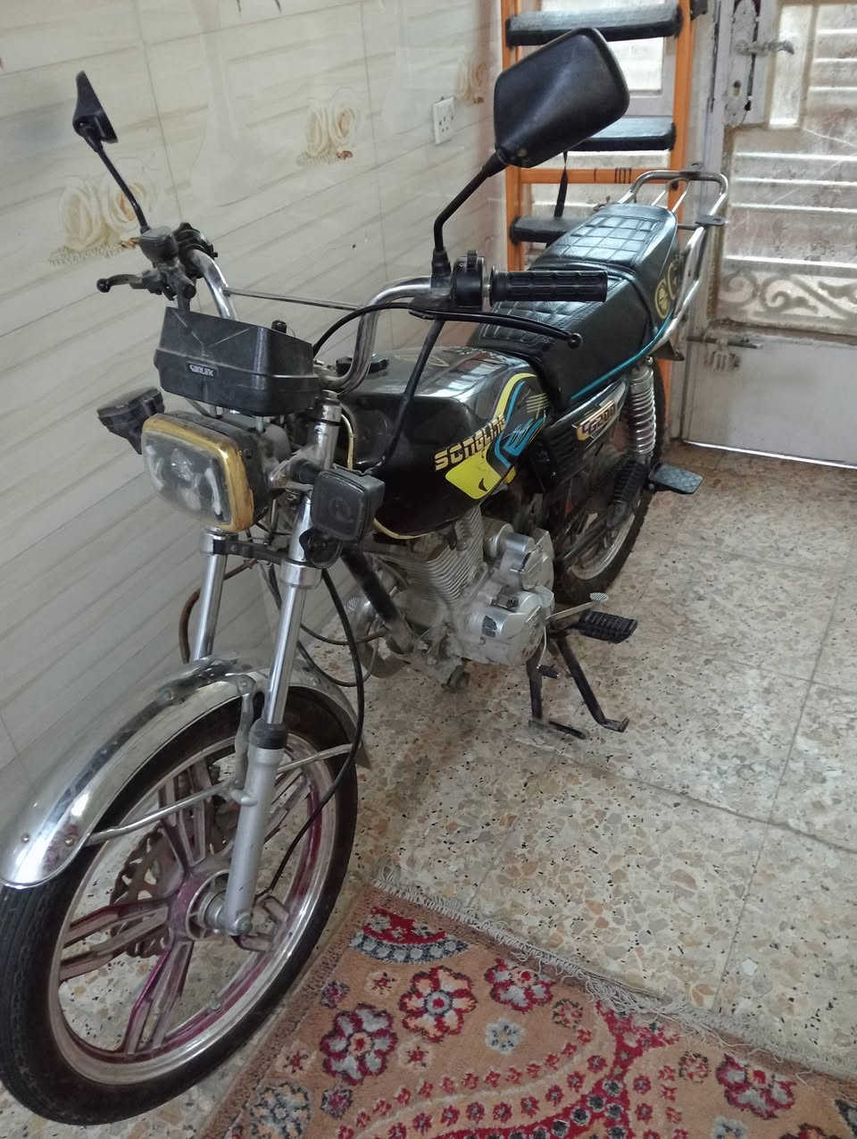 سلام عليكم عندي دراجه يراني جديد كلهة شغاله مكاني بغداد مدينة الصدر موديل 2024 سعر 550 وبيهة مجال ***********
