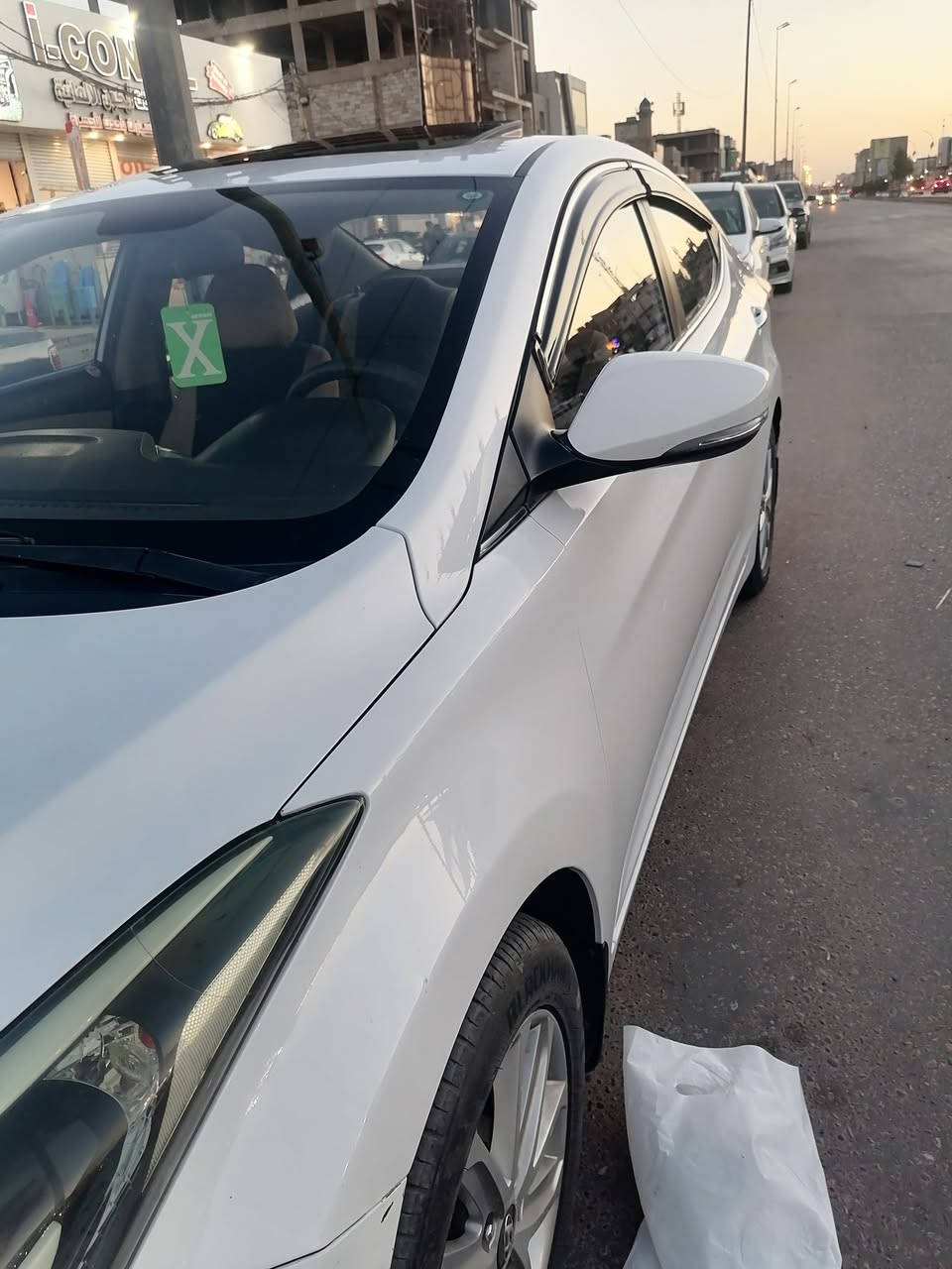 السلام عليكم 
النترا خليجي موديل 15 مكفولة من الصبغ والضربة فول مواصفات من عدا البصمة 
سلايت 
اي بي اس ABS
مري شفط 
خمسة ويل كب 
مثبت سرعة 
يدات نيكل 
دوس نيكل 
ترايش نيكل 
اربعة دسك 
مكان السيارة بالنحف 
رقم اربيل الماني 
السعر 132 وبية مجال 
الاتصال ***********
