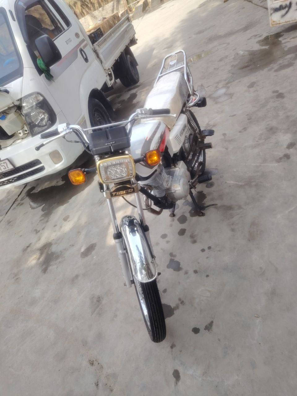 دراجه لبيع موديل 2020جهزه من كلشي وراق أصولي  دراجه ام ختام هذه رقمي***********
