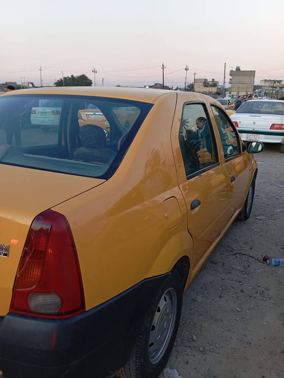 السلام عليكم
للبيع رينو لوكان
موديل ٢٠٠٩
سياره جاهزه خير من الله
كير مكينه حداديه كهربائيات كوله شغال
تبريد شغال تتفه شغاله
سياره كفاله لا صبغ ولا تبديل ولا بارد عل وضع الشركه
ما مشتغله تكسي قليل كلش
رقم بابل بسمنه سنويه لل ٢٠٢٧
   هيئه وغرامات مصفره
        ((  السعر 38))
وبيها مجال قليل تعال شوف السياره وتدلل
***********
