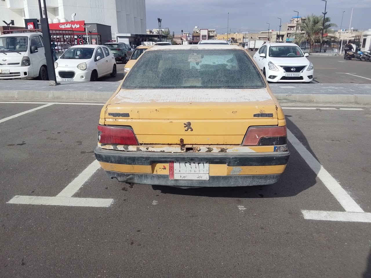 سلام عليكم سياره بيجو 405 مديل 10سياره خير من الله كير محرك جديد سنويه ضايع بيه كتاب  وسنويه تفاصيل سعره 12 ومراوس ***********
