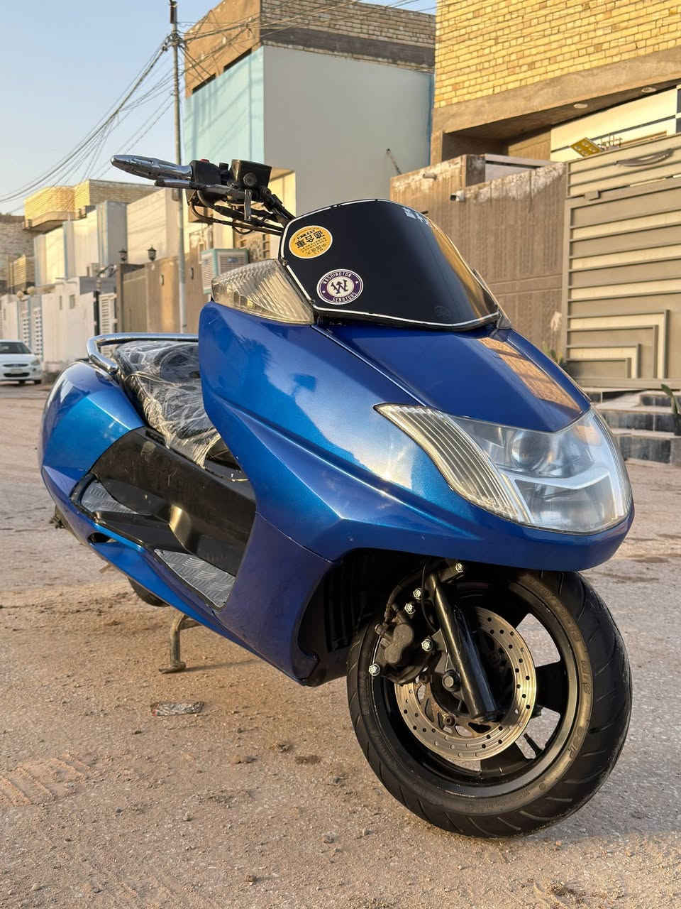 سلام عليكم ماكسام للبيع كفاله عامه 
محرك بلادي ماممدود عليه سبانه
ماشيه 15الف كفرات نضافه 95٪ 
السعر 1400 للستفسار ***********
