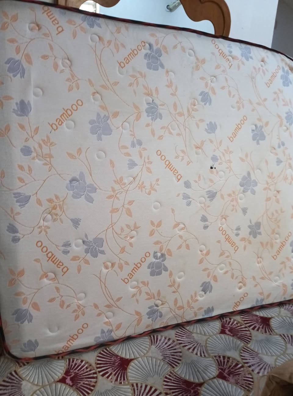 السلام عليكم
دوشك جربايه نضيف إستخدام قليل
الطول 2متر والعرض 160 العنوان بابل واكو توصيل 
السعر 50
***********
