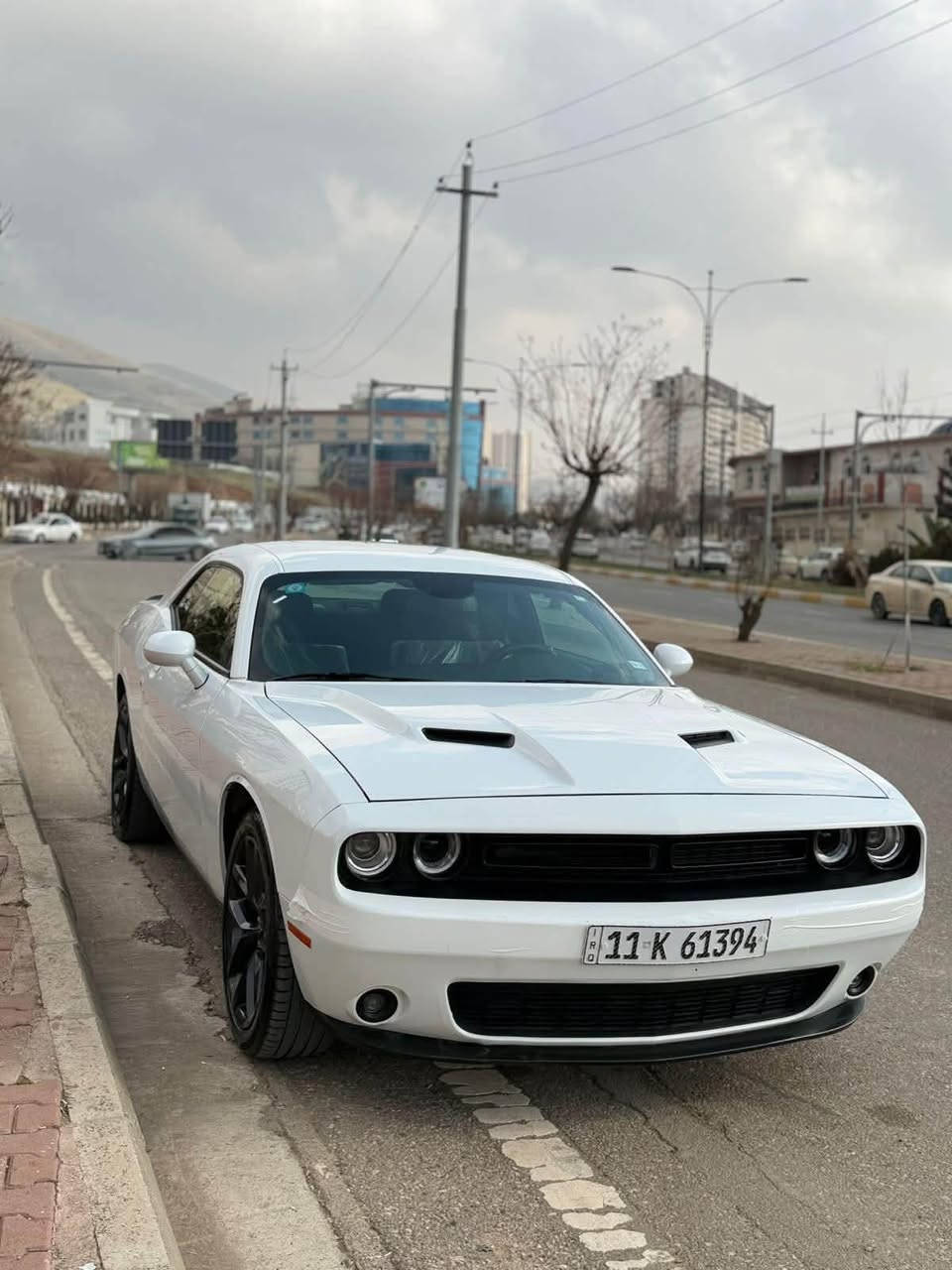 السلام عليكم 🌹
للبيع أو المراوس
🚗 Dodge Challenger SXT Last Call موديل 2023 (آخر نداء)

⚠️ صور الحادث مرفقة بكل شفافية.

💰 السعر: 224 ورقة (قابل للنقاش بالمعقول)
🔄 أو مراوس، نزل اللي عندك وما نختلف.

📍 الممشى: 45 ألف ميل
📍 المحرك: V6 سعة 3.6 لتر

✅ السيارة جديدة جداً ونظيفة.
✅ حجر محرك وكواتم وكالة.
✅ الصدر بالباكيت والطسات زلال.
✅ شاصي وكالة بدون صبغ أو تعديل.
✅ بدون دواخل، بدون إيرباك، وبدون لغد.
✅ سيارة جاهزة 100% بدون أي نواقص.
✅ رقم بغداد.

ملاحظة مهمة:
الجاملغ الأمامي الأيمن فقط مبدل، ويوجد بعض الشغلات البسيطة الناتجة عن التحميل والتفريغ، والسيارة على الطبيعة كريستالة وتشوفها بعينك.

المواصفات:

* شاشة SXT
* Apple CarPlay
* تشغيل عن بعد
* بصمة
* ويلات قياس 20
* لايتات زينون
* كت كامل مع البروجيكتر
* تحويل مباشر ✅

📍 الموقع: بغداد

📞 للاستفسار (اتصال أو واتساب): ***********
