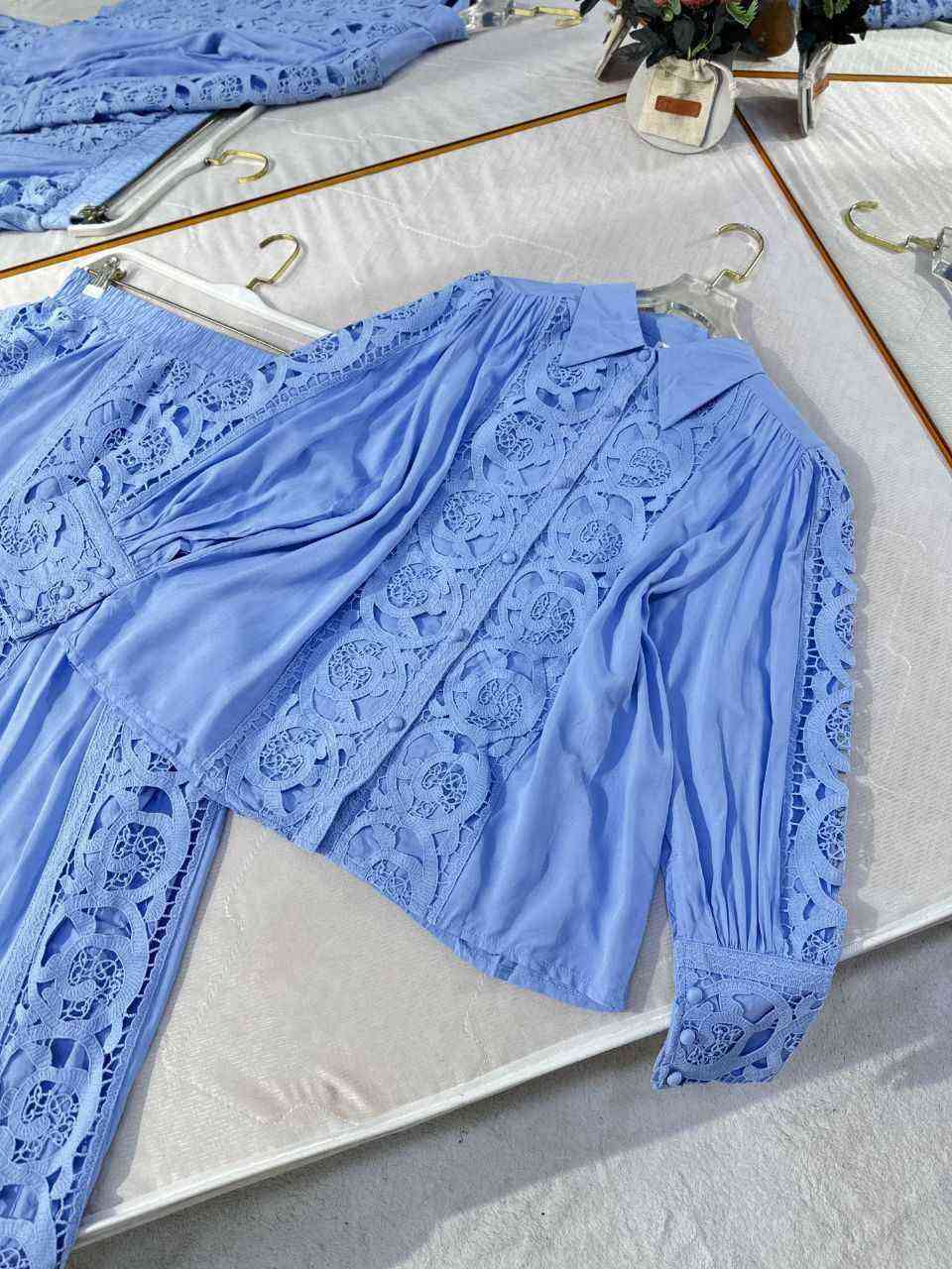 ❤️ ﷽

الكولكشن الرمضاني يبدأ من هنا 💐 

ووصل الجمال وترند الموسم😍❤️

طقم قطعتين خامة ايروبين صيفي تركي

الالوان كما معروض 🎨✨✨ 

قياس   38 40 42 44 46 48 بغداد, العراق


**إذا كنت صاحب هذا الإعلان وتريد حذفه لأي سبب، رجاءا أرسل رسالة إلى الدعم الفني**