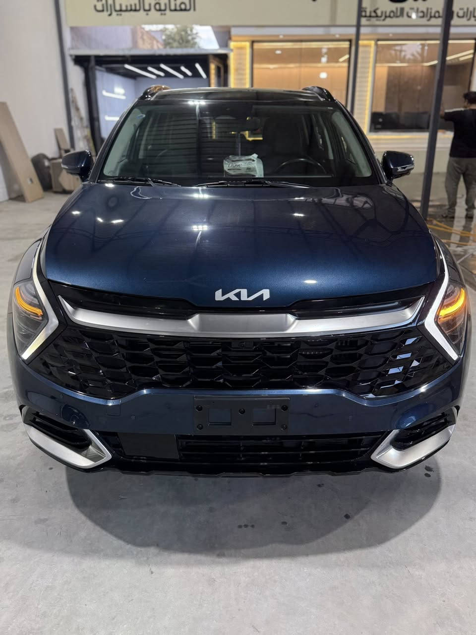 السلام عليكم كيا سبورتج 2023 هايبرد SX PRESTIGE إس اكس برستيج فوول مواصفات للأخير تمشي بلبصمه تشغيل عن بعد كاميرات محيطيه 360 خمس كاميرات السيارة فوووول اعلى شي دخول جديد بانورما  ماشيه 29 ألف مشي امريكا متمشيه بلعراق حادثه جاملغ وباب صبغ بدون  ايرباك *********** السعر 200وبيه مجال العنوان بغداد  جميله اللون ازرق شذره لون مميز ممبين بالكاميره
