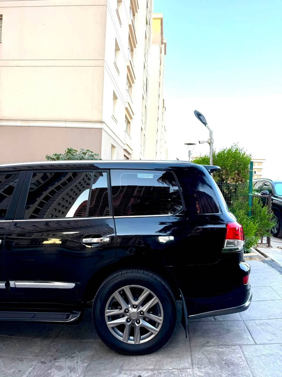 تەنها فرۆشتن ،
لیگزس Lexus . LX570 

مـــــۆدیل / 2009 شکل کامل کراوە بـــــــە 2013 

مواسفات : فوول ، جەگ بڵند و نەوی ئەبێ ، سندوق شەفتە ،دەبل جام و فۆتۆیە بیلادی ،  ۳ ڕیز کوشین ، کوشین سارد و گەرم و خەزن ، کوشینی ڕیزی سێیەمیش کارەبایی ، ۳ کامیرا بیلادی ، بەسمە و سلاید ، لایت لید ، زینۆن ، بەخاخ 

مەکینهV8.5.7  ۱ 

نە عام نە حیزام ، ، سەقفی به شه رت ، شاسی پێش و پشت بەشەرت ، 
کارەباییات و دەبلەکانی و گەرمی و ساردی و تەقە و ڕەقەی بەشەرتی فەحس . 

TB:سه ياره كه دوبه يه به شه رت ساغه 
نـــــــرخ     195$ 
بۆ پەیوەندی***********
