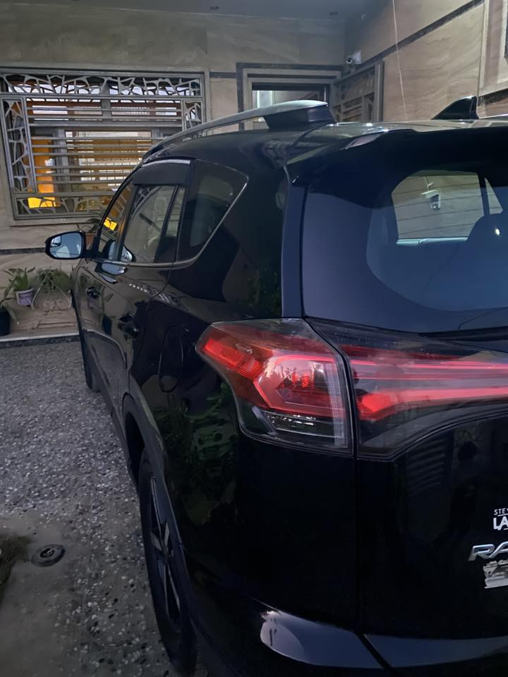 السلام عليكم راف فور للبيع مديل ٢٠١٧رارد أريكي حادثه باب خلفي امبدل والباقي كفاله عامه محرك ٢٥٠٠. السياره حيل نضيفه رقم أربيل باسمي مكانه بغداد الدوره السعر ١٧٠وبيه مجال للطيبين الرقم ***********
