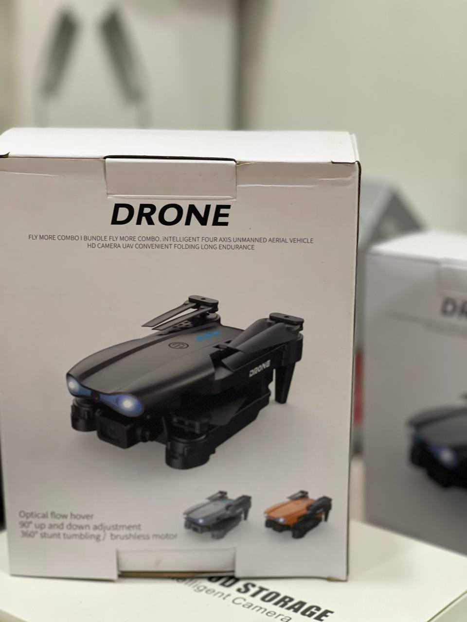 السلام عليكم عدي كراتي امزون الاكتروني
الكارتونه الوحده ب275 عدي بيهن تقريبا 6كراتين وهذا نموذج من بعض الكراتين وبيهن هواي ادرونات 
***********
مكاني شعله رحمانيه
