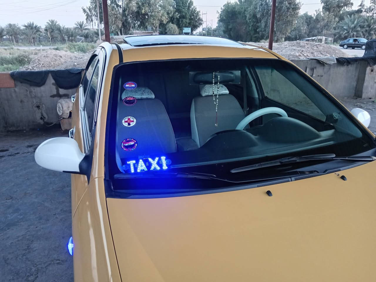 سبكتره 2009مكينه 2000 تخم تاير جديد صدر امامي خلفي جديد منضومه تبريد جديده سنويه لحد ٢٠٣٠ مصفره هيه وغرامات قطعتين تبديل فقط بدون داخل والباقي ليبل واحد تبريد ثلج كير ومكينه مكفولات سياره احلئ من الصور بعد للمانه (غير متواجد ع الفيس الي يحب يتصل. علئ الرقام التاليه

 ***********اسيا..***********اثير
