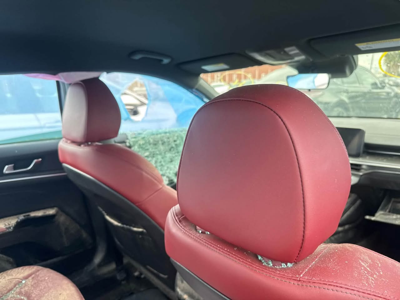 🚗 للبيع – كيا K5 موديل 2026
🇺🇸 وارد أمريكي
📄 تقرير غرق
🎨 اللون: سمنتي
⭐ فئة GT-Line Full Option
📍 السيارة موجودة حاليًا في الإمارات

💰 للسعر وباقي التفاصيل، يرجى الاتصال على الرقم:

📞 ***********
