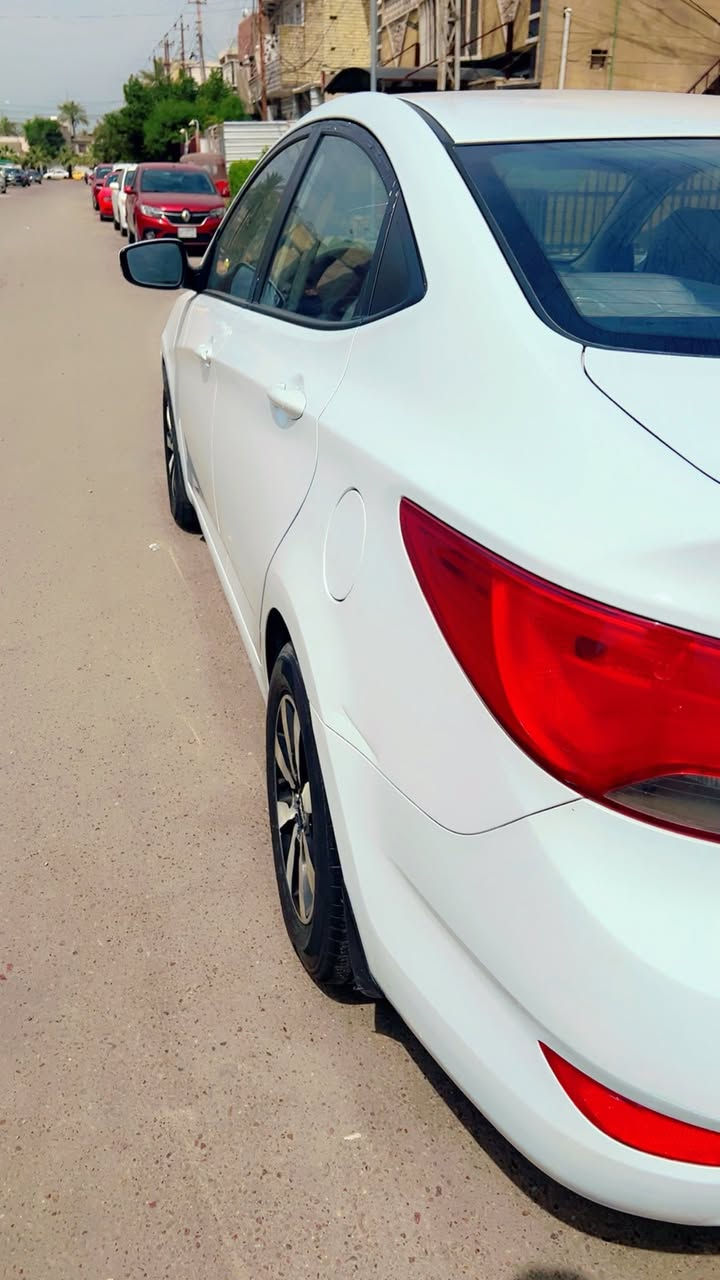 السلام عليكم للبيع اكسنت موديل 2017 محرك 1600 مكفول السيارة مكفولة ماعدا بارد كد شبر كيره atجديد من الشركة الهندسية ماشية 84كيلو  مكانه بغداد البنوك سعرها 118 وبيها مجال وسونارها موجود للتواصل ***********
