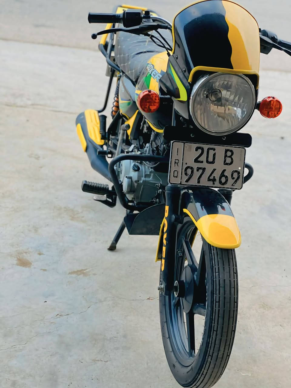 سلام عليڪم بوكسࢪ موديل 21للبيع او مࢪاوس مرقم باسمي ڪفاله عامه مكينه مامفتوحه جيب فيتࢪ وياك وتعال  مكاني بعقوبه تقاطع لساده ‏‪***********‬‏
