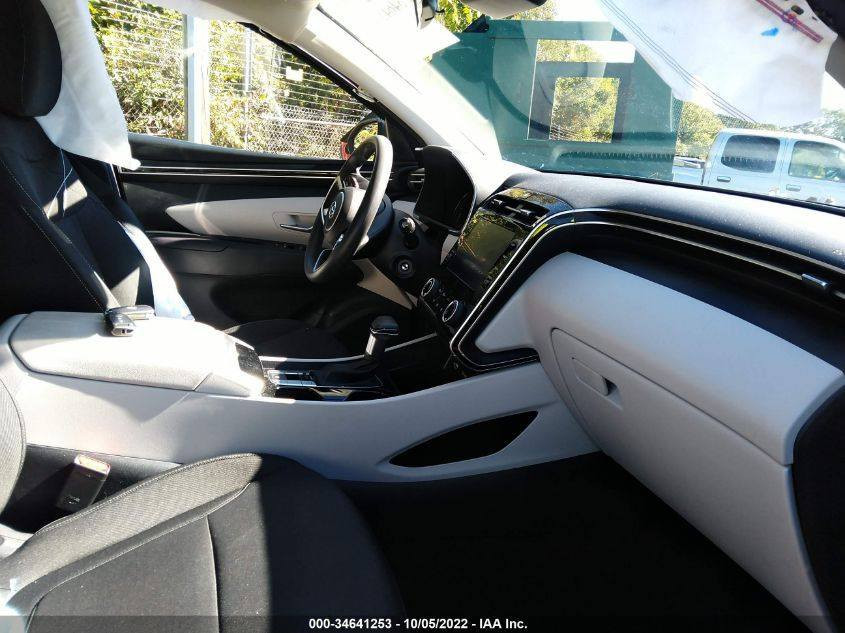 توسان موديل ٢٢ موصفات نص صور الحادث بل منشور وكل التفاصيل السعر ١٧٢ وبيها مجال بسيط مكانها بابل القاسم رقم اربيل ***********
