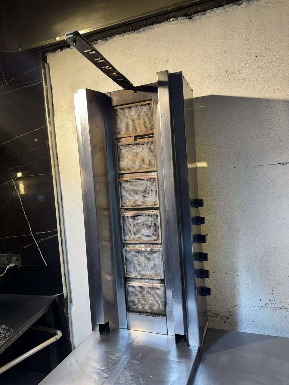 السلام عليكم شوايات عدد ٢ للبيع 
***********
