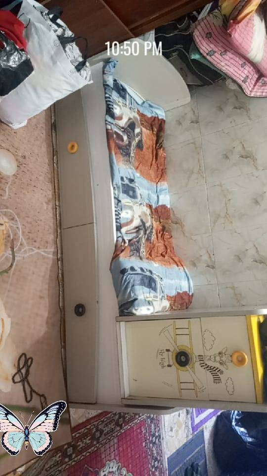 اثنينهن قفل 100
جرابي اطفال من عمر سنتين لعمر 10 
للتواصل ***********
