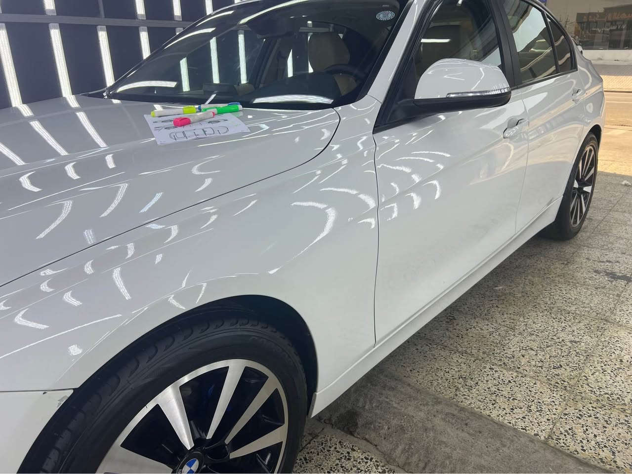 Bmw(2014)شركة العروش 
محرك 4تيربو 
حجم محرك 318i
مواصفاتها معروفه 
كير محرك شرط 
نضفه95/100
رقم اربيل جديد 
صبغ فقط باب واحد وبيها بارد ٣مكانات صغار 
تبريد ثلج ❄️ 
مراوس او بيع 
اخي عزيزي لا تجي متعرف عنه شي وتغني 
بكيفك ودكلي والله سالت والله معرف شنو الي تساله ويكلك سعره هيج كله جيبلي موصل, نينوى


**إذا كنت صاحب هذا الإعلان وتريد حذفه لأي سبب، رجاءا أرسل رسالة إلى الدعم الفني**