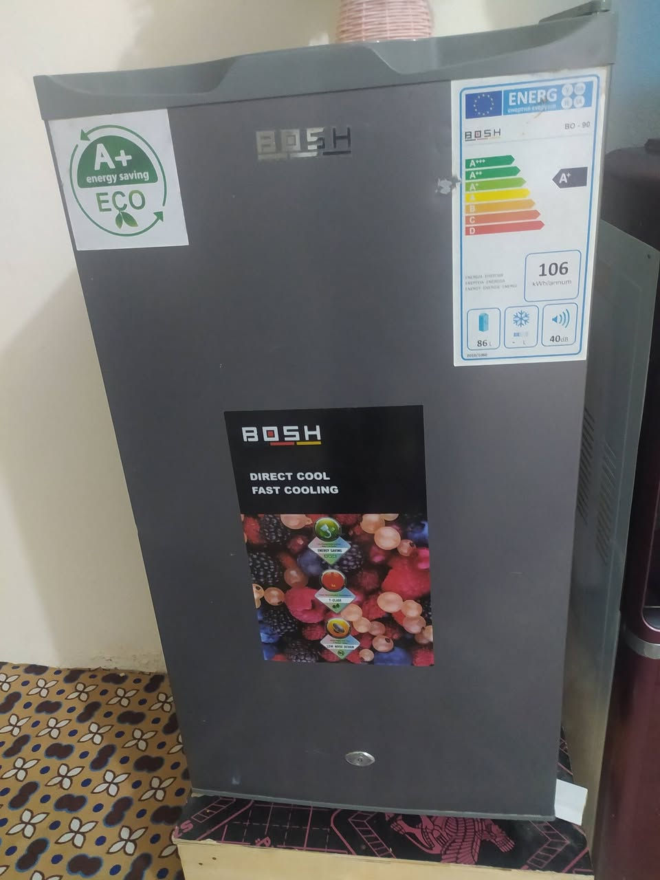 اسلام عليكم ثلاجه للبيع جديدة فول السعر 120وبيهة مجال ***********
