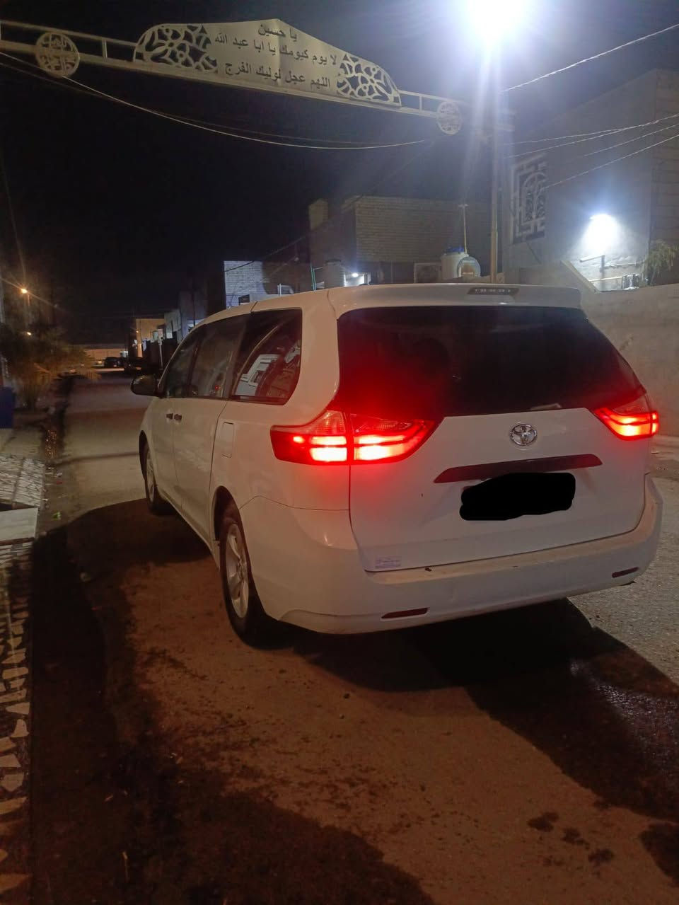 سلام عليكم تويوتا سيينا 2017
السيارة مكفول من الكص وكل عيب شرعي 
6 سلندر سبع راكب سياحي ثلاث قطع تبريد 
السعر 115 الاستفسار على الرقم 
***********
