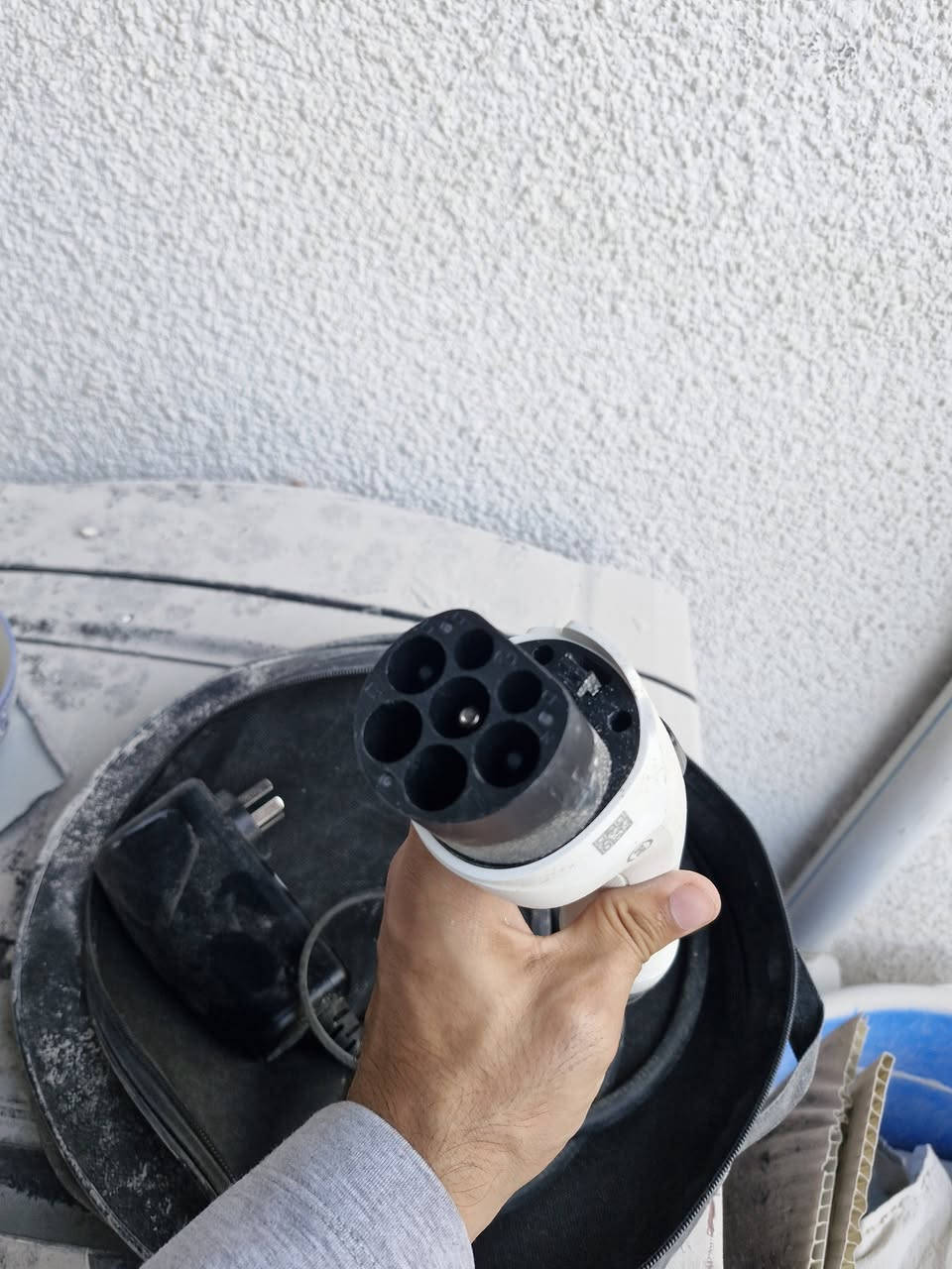 شاحن byd اصلي
شاحنه ١٠ امبير byd اصلية 
سعر ٩٠ الف وبيها مجال
***********
