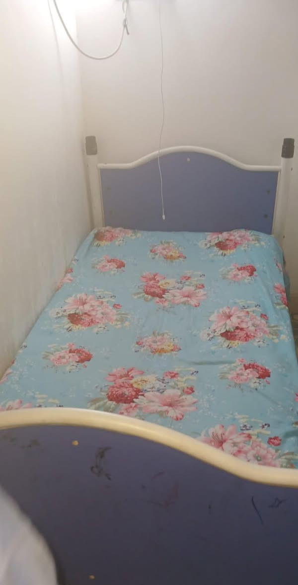 تخم ملكي 10نفرب300
جرابي وحده55
ميز90


**إذا كنت صاحب هذا الإعلان وتريد حذفه لأي سبب، رجاءا أرسل رسالة إلى الدعم الفني**