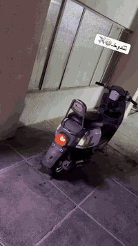 عليكم دراجه ماكس بوليس دراجه رمبه صارلها3اشهر من نزلتها من رمبه دراجه كلشي شغال بيها نكره سلف هورن سيدان وياله نجمه دراجه مال جناي كامله مكمله طك سويج واطلع سعرها975وبيها مجال لشراي ***********
