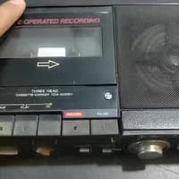 مسجل سوني مايشتغل والجلدة مالته موجودة  ماعارضه على مصلح ومااعرف عطله ...