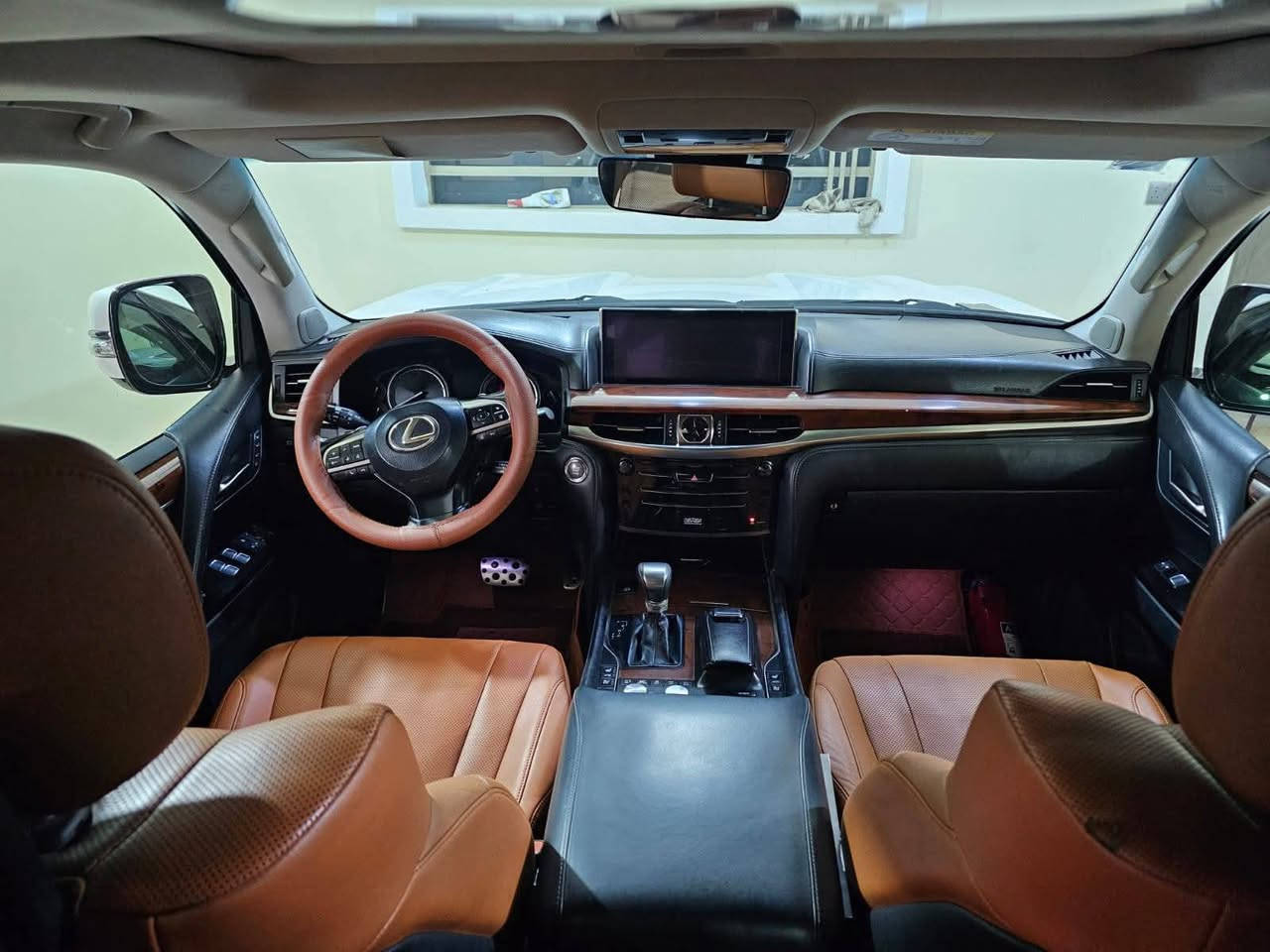 لكزز موديل 2018 رقم بغداد دولي جديده سياره وحلوه ماشيه 60 ألف بريم سوبر سبورت لكزز 570 خمس كامرات حساس خلفي أمامي فول موصفات عنوان بغداد ولشراي يتصل على رقم ***********(((((((السعر 610
