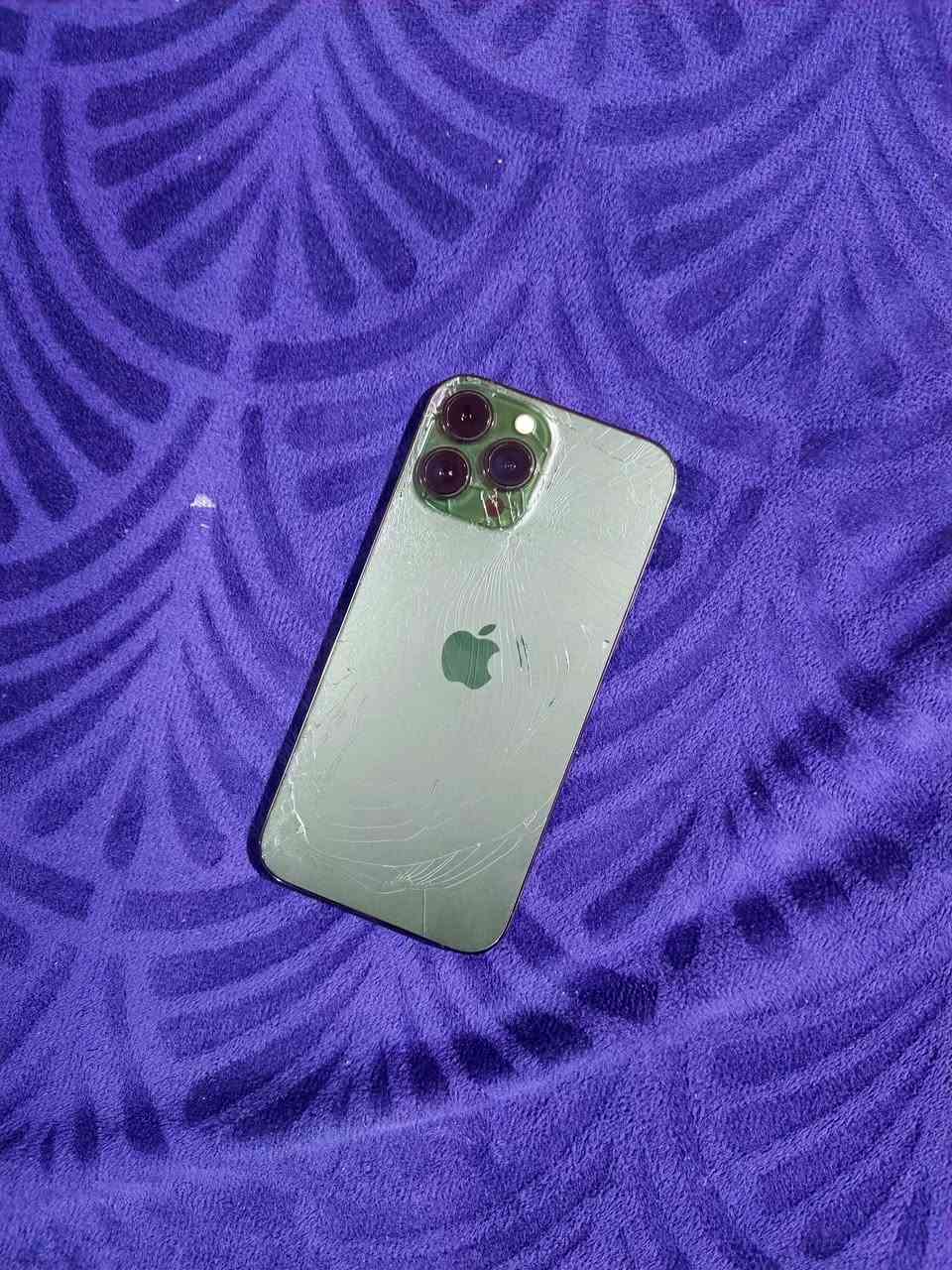 السلام عليكم 13 برو ماكس وتر بروف ذاكره 256 دبل سيم كارت شرحتين بطاريه 77 جهاز كفاله من الفتح مامفتوح وكفاله من اي عطل فقط طاح ونفطر الضهر وبعده وتر بروف مايعبر هوا سعر 575 وبي مجال بسيط ويا كيبل وسماعات *********** العنوان التنومه
