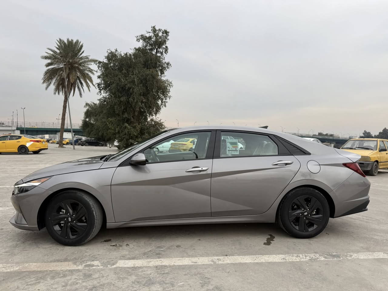 السلام عليكم
اللنترا 2023 

فول عدا الفتحة 

رقم بغداد 

حادث بابين وراجع نفسهن السياره ليبل واحد 

مكانها بغداد 

ماشيه 21000

***********
