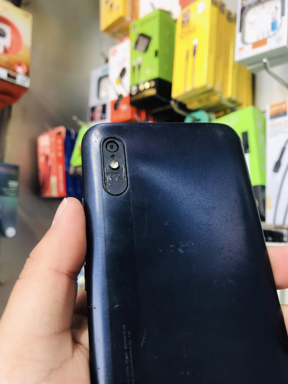 السعر 45 ثابت اخوتي
ريدمي 9AT مستبدل شاشه اصليه فحص الضمان وبي جامة الكاميرا مكسوره متاثر بشي ثاني باقي كله شغال مكاني الرمادي ال 7 كيلو مركز رمادينا


**إذا كنت صاحب هذا الإعلان وتريد حذفه لأي سبب، رجاءا أرسل رسالة إلى الدعم الفني**