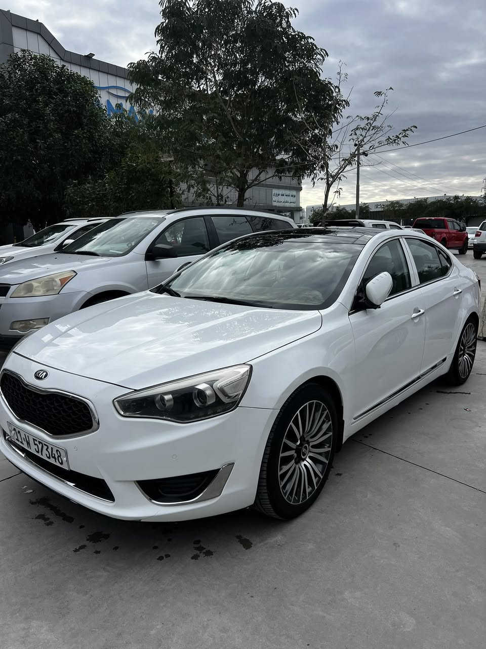 السلام عليكم
كيا كادينزا 2015 vip

حدادية سياره كفاله عامه بدلتها قبل شهر نفض بلكامل اصليه وكاله مع تايرات جديده اصليات وادامه بلكامل منضومة الاحتراق بلكات وعبوه فيت بم 

السيارة فول ١/١ 

المواصفات✅

✅ محرك 3500 دوش 6 سلندر 

✅ تشغيل بصمة مع بصمة الابواب الاماميه 

✅ نظام ترحيب

✅ انارة بالمرايات والابواب الامامية

✅ كاميرا وحساسات خلفية

✅ حساس ماسحات

✅ بردة خلفية متحركة

✅ كشنات كهربائية جلد تدفئة وتبريد

✅ لوحة تحكم بالكشن الخلفي + تدفئة

✅ تحكم كامل بالستيرن

✅ شفتات ستيرن رياضي بلادي 

✅ نظام ترحيب   

✅

✅ نظام صوتي infinty

✅ مري شفط مع الاشاير

وباقي مواصفات الكادينزا معروفه

ملاحظة : السياره بيه بارد حك مكانين كلش بسيط 

 اتصل ع رقم  او راسلني وتساب وبيك خير وتدلل 

السعر 165 بيها مجال بسيط 

مكان السياره ديالى بلدروز  الاستفسار ***********

‭0776 179 0899‬
