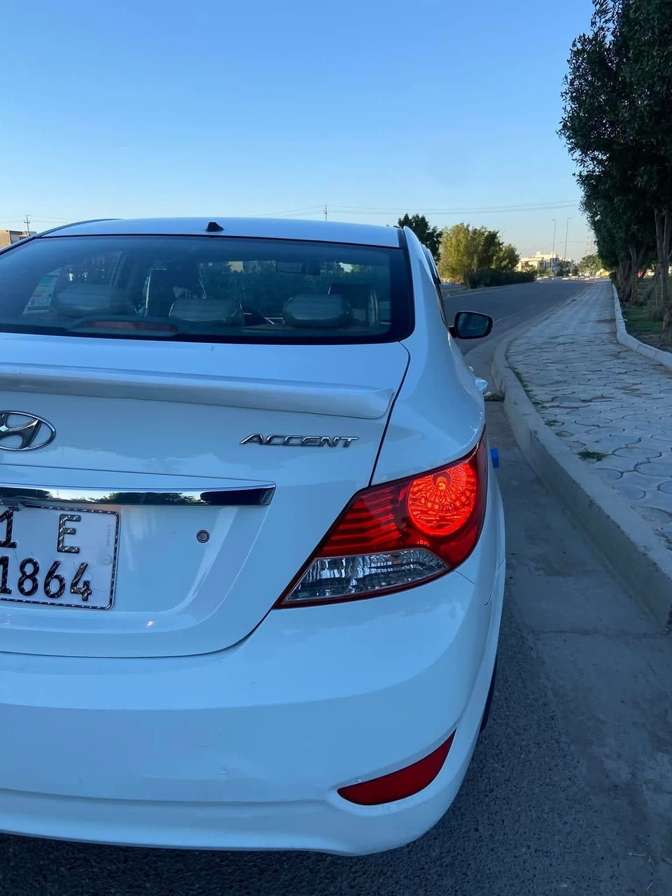 السلام عليكم  اكسنت موديل 2013 وارد خليجي
نضيفه جدا استعمال موظفة محرك 1600مكفوله كير ومحرك وشواصي 

مفتاح اضافي احتياط

بدون فتحه 

شاشه اندرويد

كشناتها مغلفه

اقتصاديه

السعر: 100

العنوان: بغداد زيونة

للاستفسار 

***********
