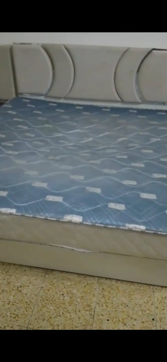 غرفه للبيع ***********
