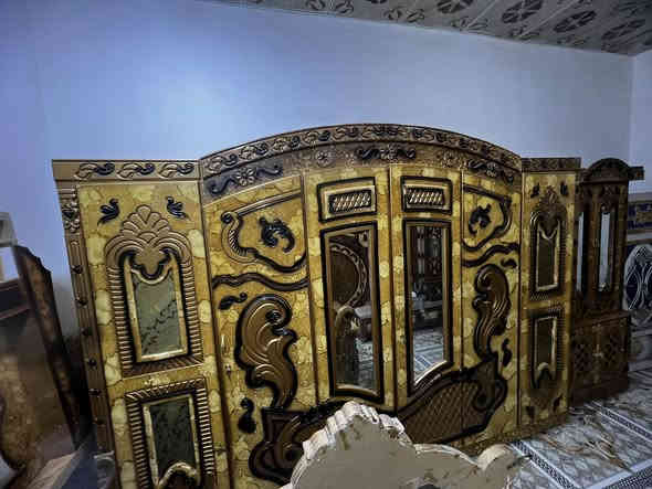 غرفه نجاره ام السته نضيفه كلش بسعر مناسب 650 نهايته قفل عنوان سوك الشيوخ حي العسكري رقم ***********@إشارة
