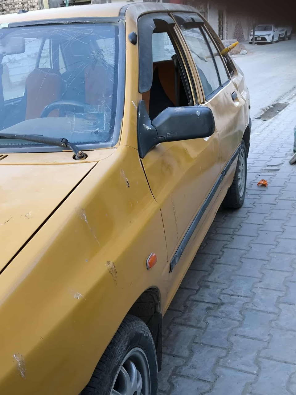 سلام عليكم سيار سايبه للبيع
مكفوله كير ومحرك 
ماندل راعيهة وين 
تخم تاير: 
مديل: 2009
عنوان:كوفه 
السعر: 15وبيهة مجال 
الرقم: ***********
