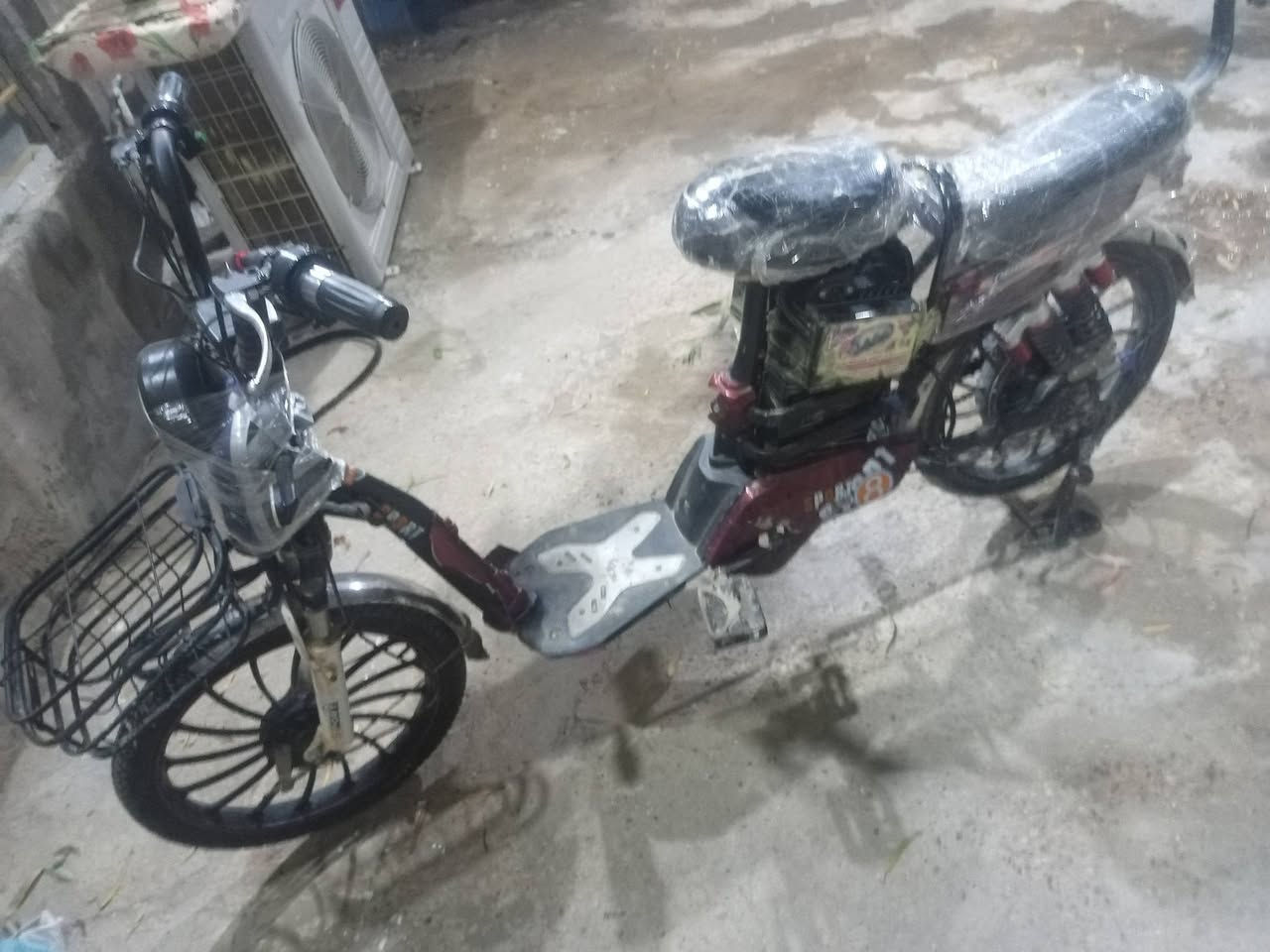 السلام عليكم باسكل شحن حجم ٢٠ للبيع في كربلاء نضيف بطاريات جدد سعر ٢٥٠الف يرهم مراوس بدراجه للاستفسار الاتصال على *********** موجود واتساب
